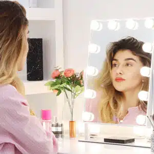 FlinQ Design Hollywood LED Makeup Mirror - Image 3